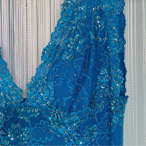 Marciano Beaded Lace Dress NWOT - Picture 14 of 17